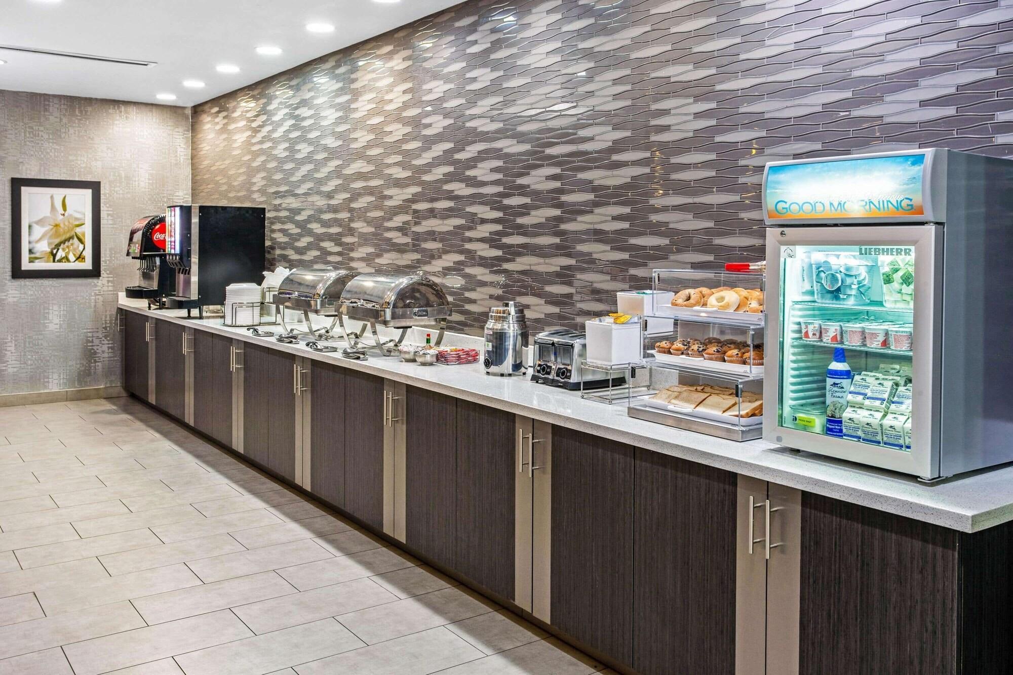 拉伯克南温德姆拉昆塔套房酒店 外观 照片